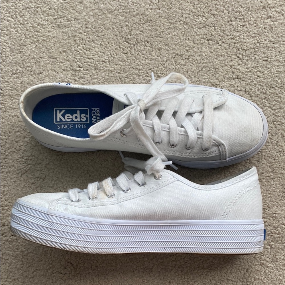 Keds ‘dear foam’ white platform sneakers size 6.